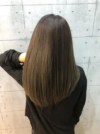 ロング カラー 金沢 広美のヘアスタイル