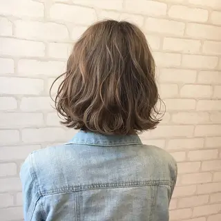 ショート カラー ヘアアレンジ ✨艶髪✨透明感✨ 山内大樹のヘアスタイル