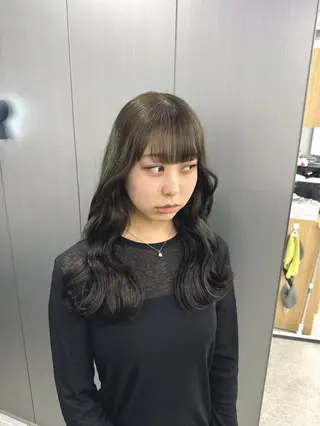 ロング カラー 暗髪🩶ラベンダー/ ブルー/ユウナ🤍のヘアスタイル