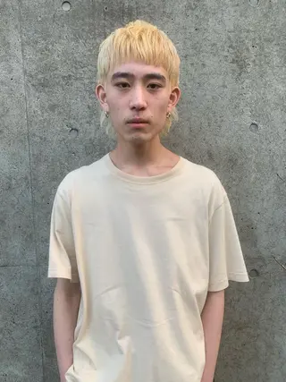 ショート メンズ FLOWERS所属・ウルフ、レイヤー 、メンズカットSHOのヘアスタイル