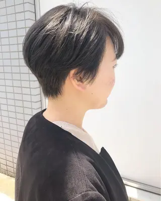 ショート カラー 榎園 由美のヘアスタイル