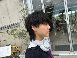 ショート メンズ OSHARE DOROBO bis所属・槇野 彪海のヘアスタイル