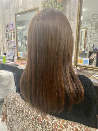 セミロング 土屋朱理/ ハイトーンカラーのヘアスタイル