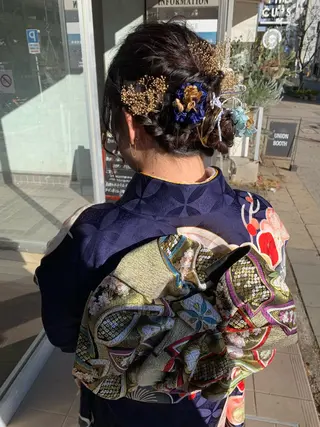 ミディアム ヘアアレンジ RINA .のヘアスタイル