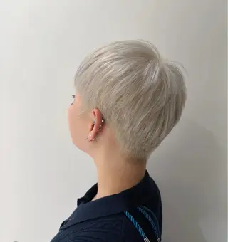 ショート カラー [渋谷ブリーチ] 玲弥のヘアスタイル