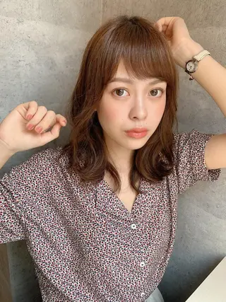 ミディアム ＿WHITE鳳店 アンダーバーホワイトのヘアスタイル