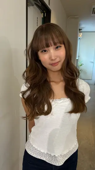 ロング カラー Yuna/ブリーチ ベージュ ヘアセットのヘアスタイル