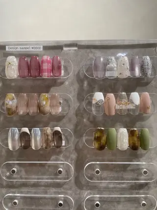 ネイル Lily nail 大濠店所属・Lily 石井のネイルデザイン