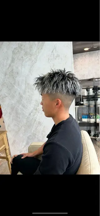 カラー Shimazaki Yojiのヘアスタイル
