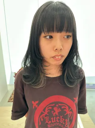 セミロング カラー 中山 まどかのヘアスタイル