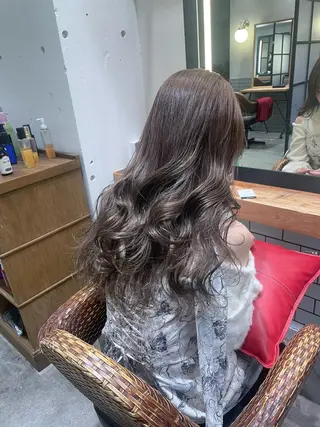 ロング 暖色カラー🤎Red Neo meiのヘアスタイル