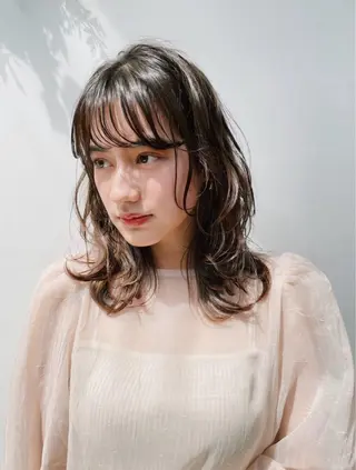 ロング カラー パーマ コテ巻き風パーマ/ キミシマカイトのヘアスタイル