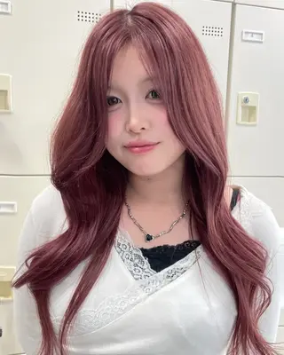 カラー Mayu/ブリーチ/ 抜け感hairのヘアスタイル