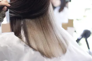 セミロング カラー ill副店長 立和田純也のヘアスタイル