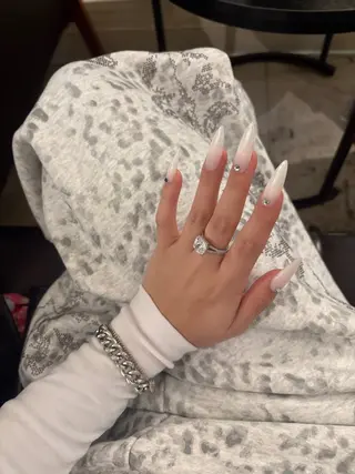 ネイル VENUS BELT新宿店所属・Venus belt /Reinaのネイルデザイン