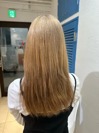セミロング ブリーチカラーボブ sayo🧸🤎のヘアスタイル