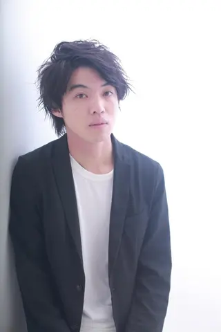 メンズ ブリーチカラー/ 岩破瑞希のヘアスタイル