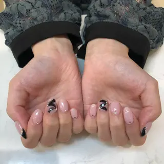 ネイル Raviy  新宿店所属・わたなべ あやかのネイルデザイン