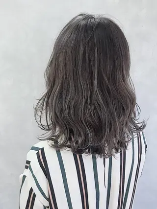 ショート カラー MOU namba ムウナンバのヘアスタイル