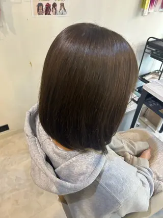 ミディアム カラー 荻野 ひなのヘアスタイル
