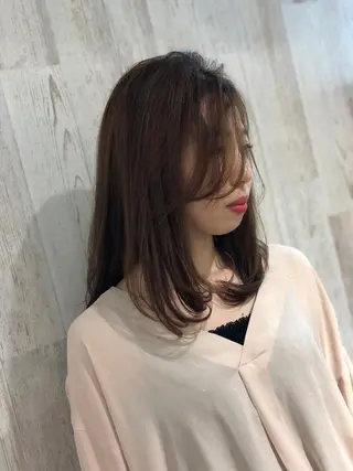 ミディアム 大場 優のヘアスタイル