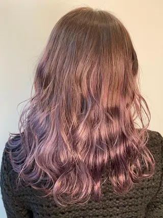 セミロング カラー Rina のヘアスタイル