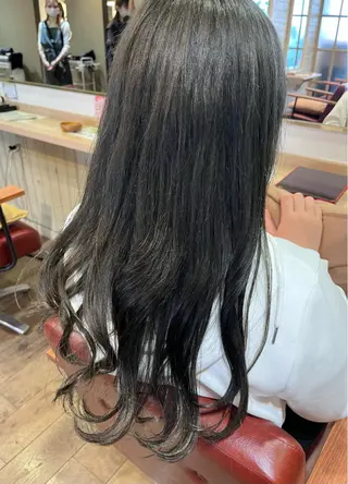 ロング カラー 透明感/ハイトーン Annaのヘアスタイル