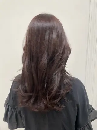 セミロング カラー 上原 加里奈のヘアスタイル
