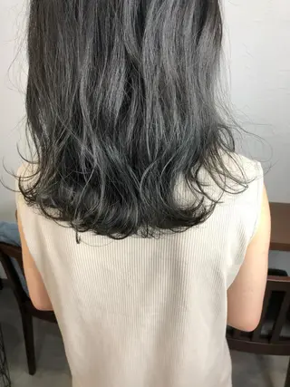 セミロング 髪質改善、縮毛矯正 酸性縮毛矯正のヘアスタイル