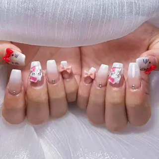 ネイル DIAMOND 💅のネイルデザイン