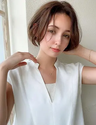 ショート カラー ヘアアレンジ 顔まわり似合わせ 久保田せなのヘアスタイル