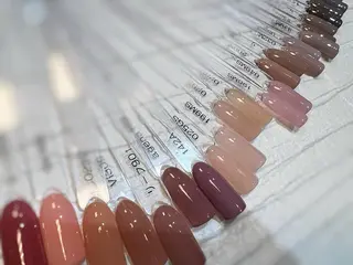 ネイル 森のさんぽ道所属・ショートネイル 森のさんぽ道のネイルデザイン