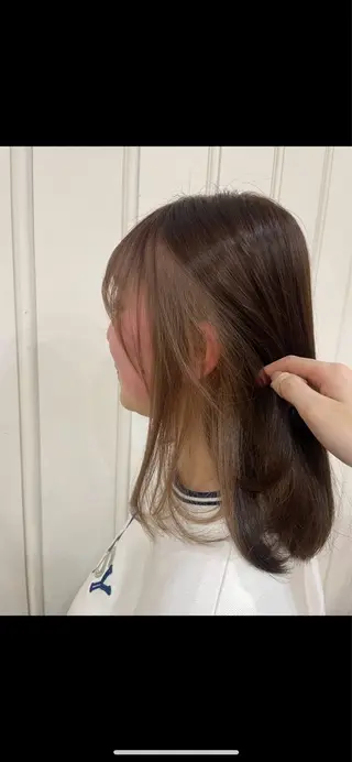 ミディアム 暖色カラー/ おおいえひびきのヘアスタイル