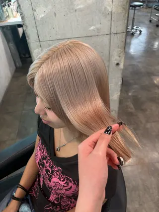 ミディアム カラー ハイトーンブロンド 横浜💞ミオのヘアスタイル