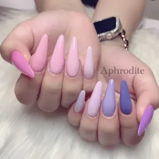ネイル Aphrodite パラジェル認定サロンのネイルデザイン