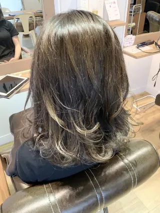 カラー 堀 望美のヘアスタイル