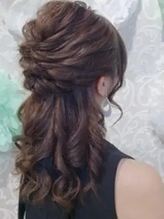 ヘアアレンジ FIRST天神駅直結 jr　KAORU④のネイルデザイン