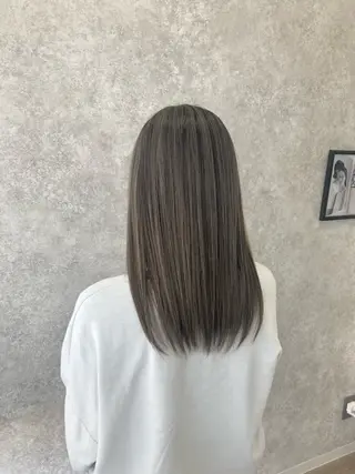 ロング 飛田 由貴のヘアスタイル
