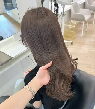 ミディアム カラー 透明感カラー 【chisa チサ】のヘアスタイル