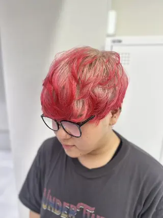 ショート カラー piLLon 心斎橋のヘアスタイル