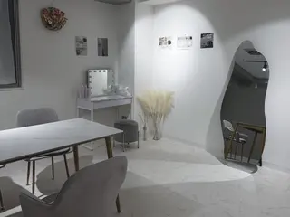 メンズ アイブロウ 韓国肌管理BEAUTY-SALON Teena【ティーナ】ララピール/毛穴/脱毛所属・hiyori 心斎橋眉毛サロンのエステ・リラクイメージ