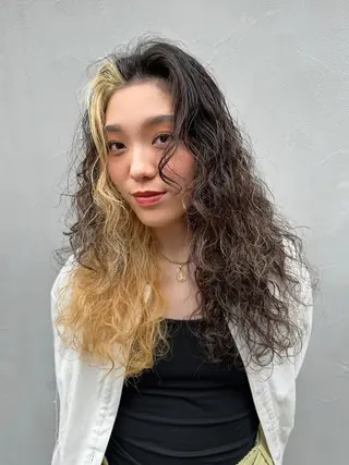 ロング カラー パーマ FBeauty 青山店所属・パーマ特化美容師 表参道のヘアスタイル