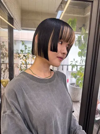 ミディアム 顔周りレイヤー/韓国 ブリーチminamiのヘアスタイル