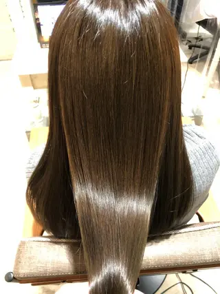 セミロング 新宿髪質改善レイヤー カット内田智大のヘアスタイル