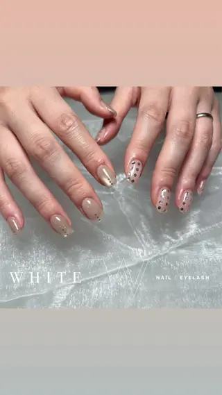 ネイル Lily WHITEのネイルデザイン
