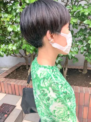 ショート カラー 長井 美佳のヘアスタイル