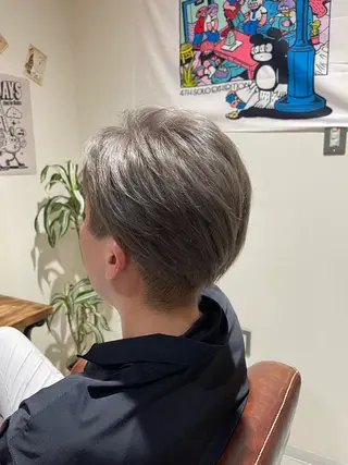 カラー メンズ 前田 夏季のヘアスタイル