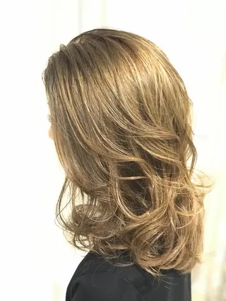セミロング カラー 松山 真也のヘアスタイル