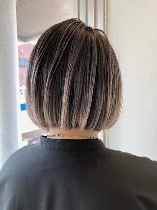 ショート カラー ヘアアレンジ シアーベージュニスト 🥣大石亜里紗のヘアスタイル