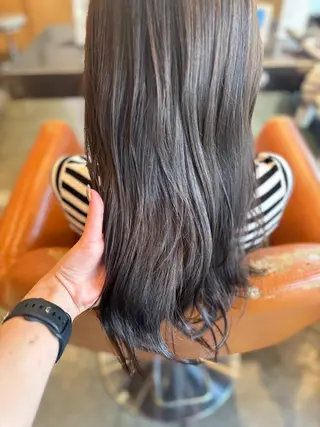 ロング カラー 髪質改善カラー ベージュ🤎YUMEのヘアスタイル